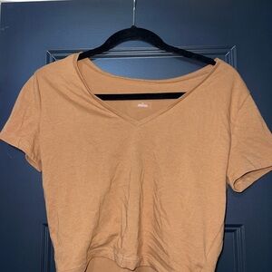 Wild Fable Tan V-Neck Short Sleeve Tee